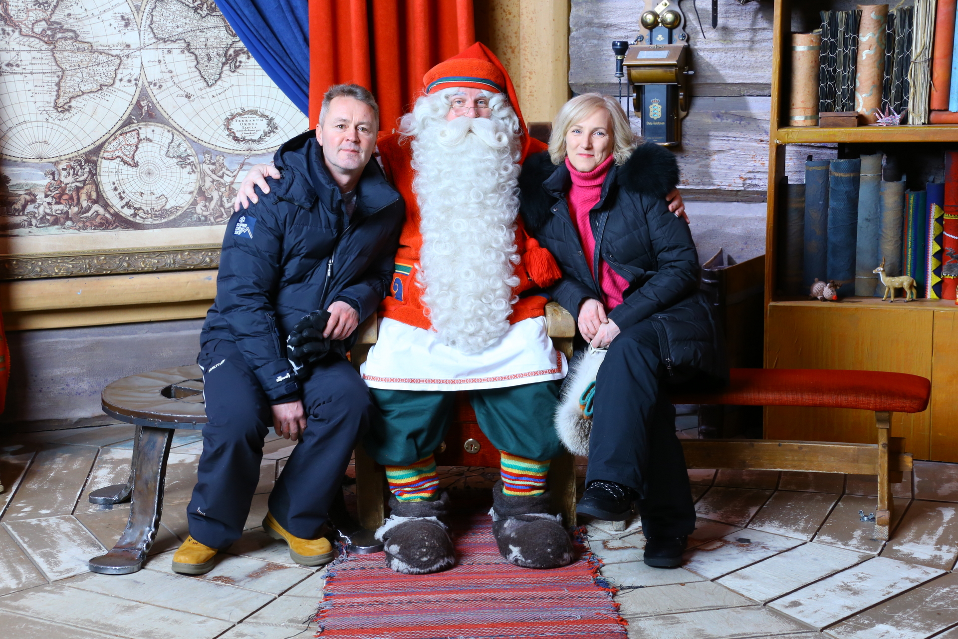Taxari-Travel-Santa-Meeting